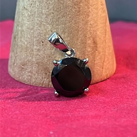 Thai Black Spinel Solitaire Ring and Pendant in Stainless Steel 9.10 ctw - Picture 8 of 14